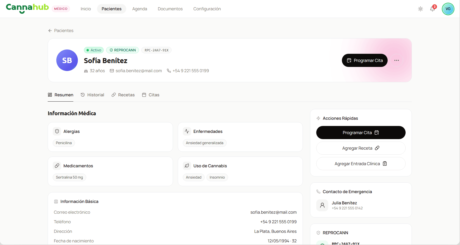 Ficha del paciente con su información médica y medicamentos
